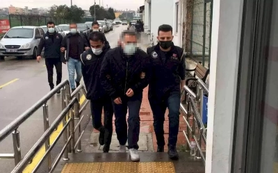 Adana'da FETÖ operasyonu: 9 gözaltı