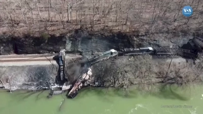 Amerika’da tren kazası: 30 vagon raydan çıktı