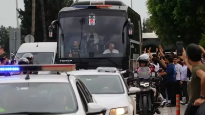 Beşiktaş kafilesi Adana’ya geldi