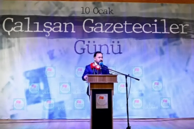 Başkan Uludağ’dan Gazeteciler Onuruna Yemek