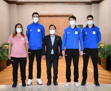 Sarıçam Belediye Spor Kulübü Hentbol Takımı'ndan Başkan Uludağ'a ziyaret