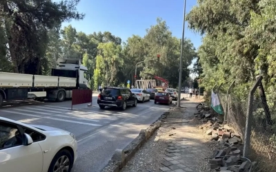 Yapamadıkları Üst Geçidi Söküp Götürdüler