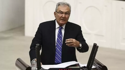 Eski CHP Genel Başkanı Deniz Baykal hayatını kaybetti!