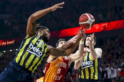 Basketbol derbisinde kazanan Fenerbahçe