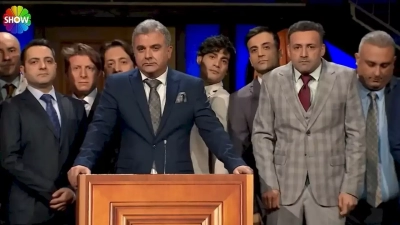 Nureddin Nebati’nin yer kapma savaşı Güldür Güldür’de parodi olarak işlendi