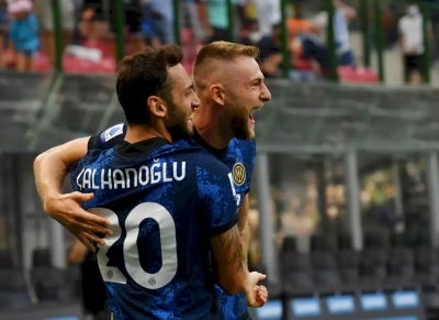 Manchester United'ın Hedefinde Hakan Çalhanoğlu Var