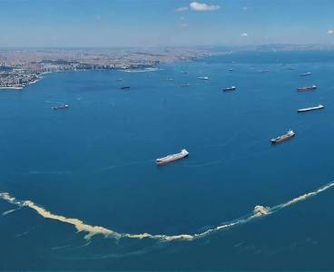 İstanbul sahillerinde kilometrelerce müsilaj hattı oluştu