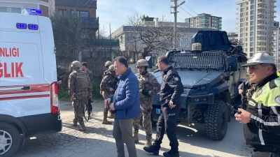 Eşinin rehin aldığı anne ve 3 çocuğu kurtarıldı