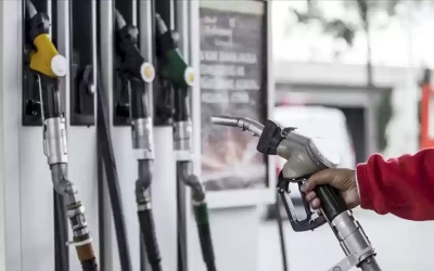 Benzin ve motorine bugün gelen zamlar iptal edildi
