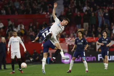 Fenerbahçe, deplasmanda Sevilla’ya kaybetti