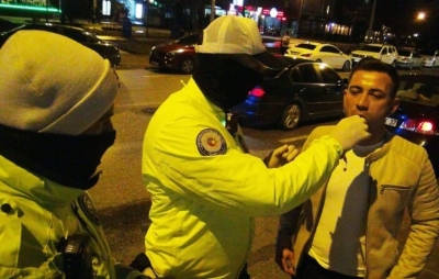 Trafik polisleri uyuşturucu testi de yapmaya başladı