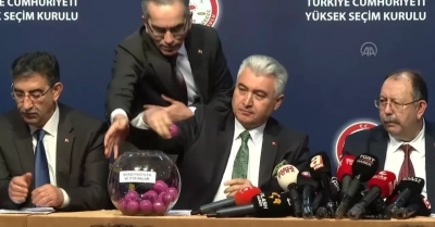 YSK’da kura çekimi yapıldı! İşte partilerin oy pusulasındaki yerleri...