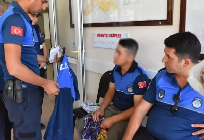 Yabancı uyruklu kişi zabıta üniformasıyla yakalandı