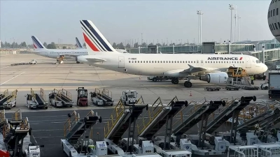 Fransa'da Namaz Kıldığı Için Işinden Olan Air France Pilotu Haklı Bulundu