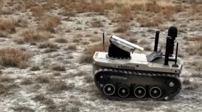 Türkiye’nin ‘robot askeri’ Barkan güdümlü füze attı