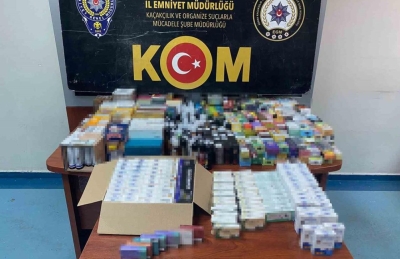 Gümrük kaçağı sigara, telefon ve cinsel hap ele geçirildi