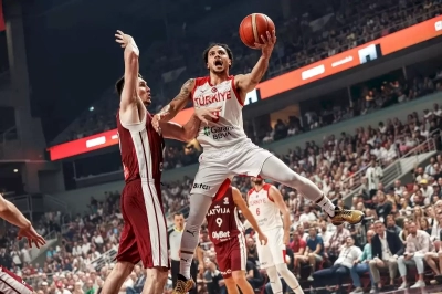 12 Dev Adam Letonya'ya yenildi