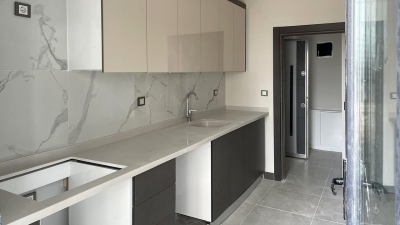 Deprem konutlarında örnek daire tamamlandı