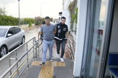 Adana’da piyasaya sahte altın süren şebekeye operasyon