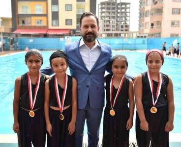 Sarıçam Belediyesi'nden Ücretsiz Yüzme Kursu