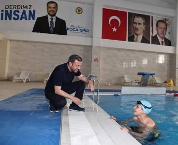 Ertuğrul Gazi Kapalı Yüzme Havuzu kapılarını açıyor