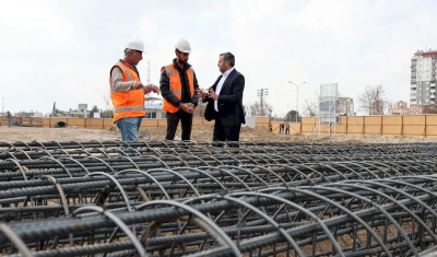 Yüreğir’de kentsel dönüşüm başladı! Şehit Erkut Akbay Mahallesi’nde ki son evde yıkıldı