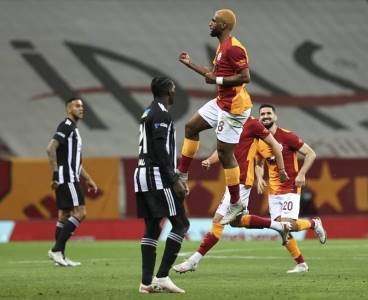 Galatasaray evinde Beşiktaş'ı 3 golle mağlup etti