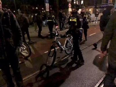 Hollanda'da Apple Mağazasında Rehine Krizi