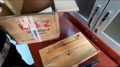 Gümrük kaçağı telefonları rahlenin içerisinde kaçırmaya çalıştı