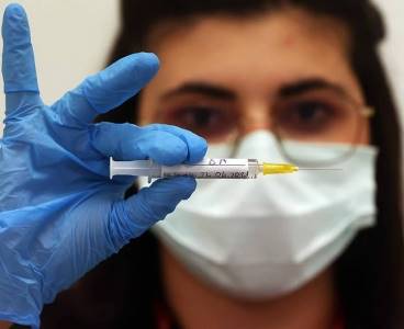 Üniversiteler yüz yüze eğitim için aşı şartı koyuyor!