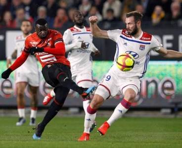Fenerbahçe M'Baye Niang için Rennes ile anlaştı