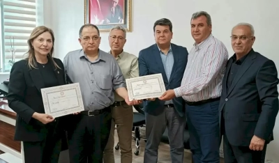 MHP Adana milletvekilleri mazbatalarını aldı