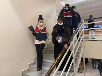 Aldatıldığını düşünüp kocasını öldürdü