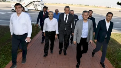 Özgür Özel Adana’ya Geldi