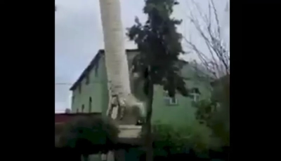 Sarıçam’da cami minaresi böyle yıkıldı