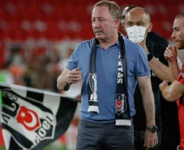 Beşiktaş Sergen Yalçın ile 1 yıllık anlaşmaya vardı