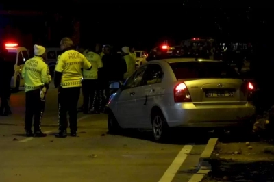 Turunç toplayan kadınlara otomobil çarptı: 3 ölü