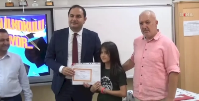 Adana’da, 517 bin 728 öğrenci karne sevinci yaşadı