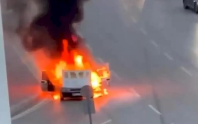 Türkmenbaşı Bulvarı’nda otomobil yangını