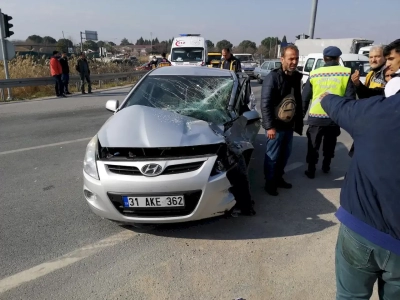 Ölüm peşlerini bırakmadı! Depremzedelerin otomobili, Manisa’da kaza yaptı: 1 ölü, 5 yaralı