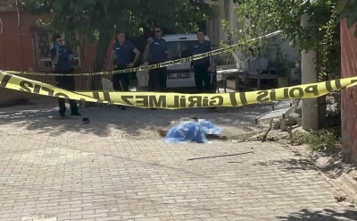 Elektrik direğine çıkan adam çarpılıp öldü