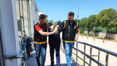 Boğazı kesilmiş halde bulunan cesedi arkadaşı öldürmüş