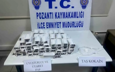 Pozantı’da 6 bin adet uyuşturucu hap ve 21 gram taş kokain ele geçirildi