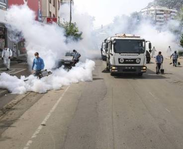 Büyükşehir’den Kozan’da temizlik ve dezenfekte çalışması
