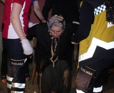 Yüreğir'de darbettiği annesini bıçakla yaralayan kişi gözaltına alındı