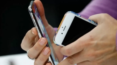 Cep telefonlardaki birim gümrük kıymet zammı iptal oldu