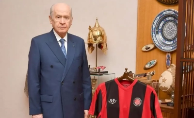 Devlet Bahçeli artık Karagümrükspor taraftarı olduğunu ilan etti