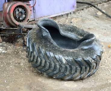 Uşak'ta jant tamiri sırasında lastiğin patlaması sonucu tamirci öldü