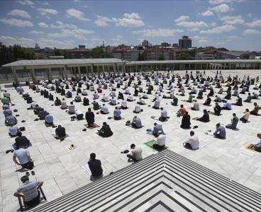 Diyanetten Bayram Namazına İzin Çıktı. İl İl Bayram Namazı Vakitleri